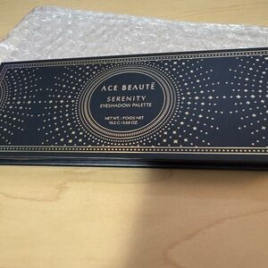 Ace Beaute Serenity Eyeshadow Palette